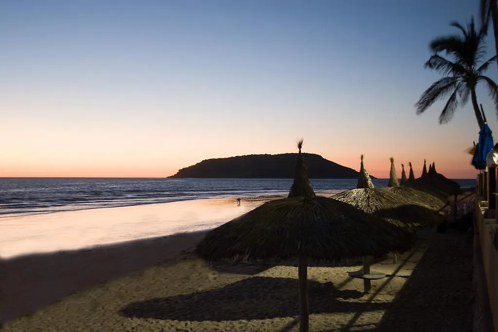 ***  Las Flores Beach Resort Mazatlan Mexico