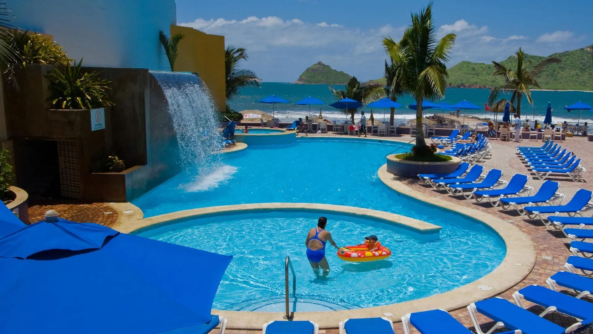 ***  Las Flores Beach Resort Mazatlan Mexico